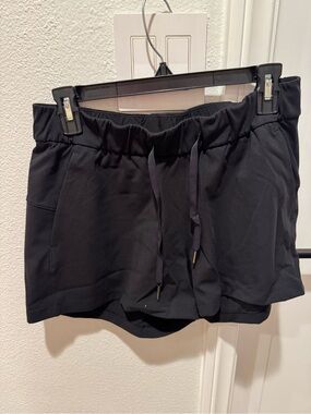 lululemon athletics on the fly shorts